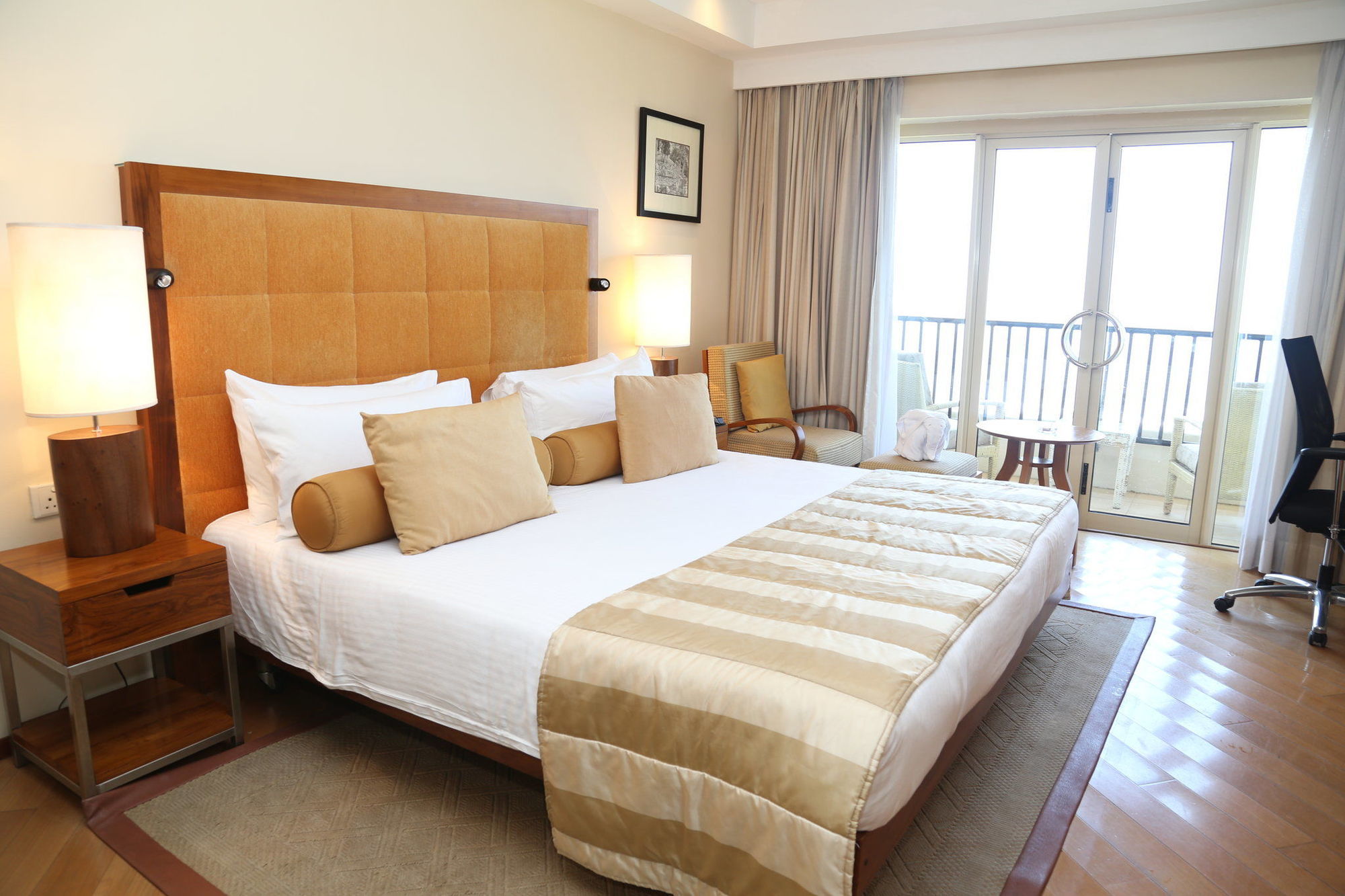 ทัชสมุทร โคลอมโบ Hotel ภายนอก รูปภาพ