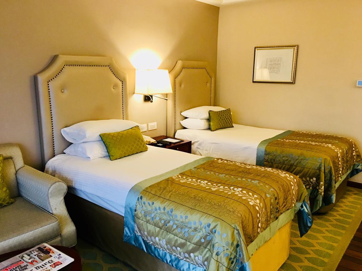 ทัชสมุทร โคลอมโบ Hotel ภายนอก รูปภาพ
