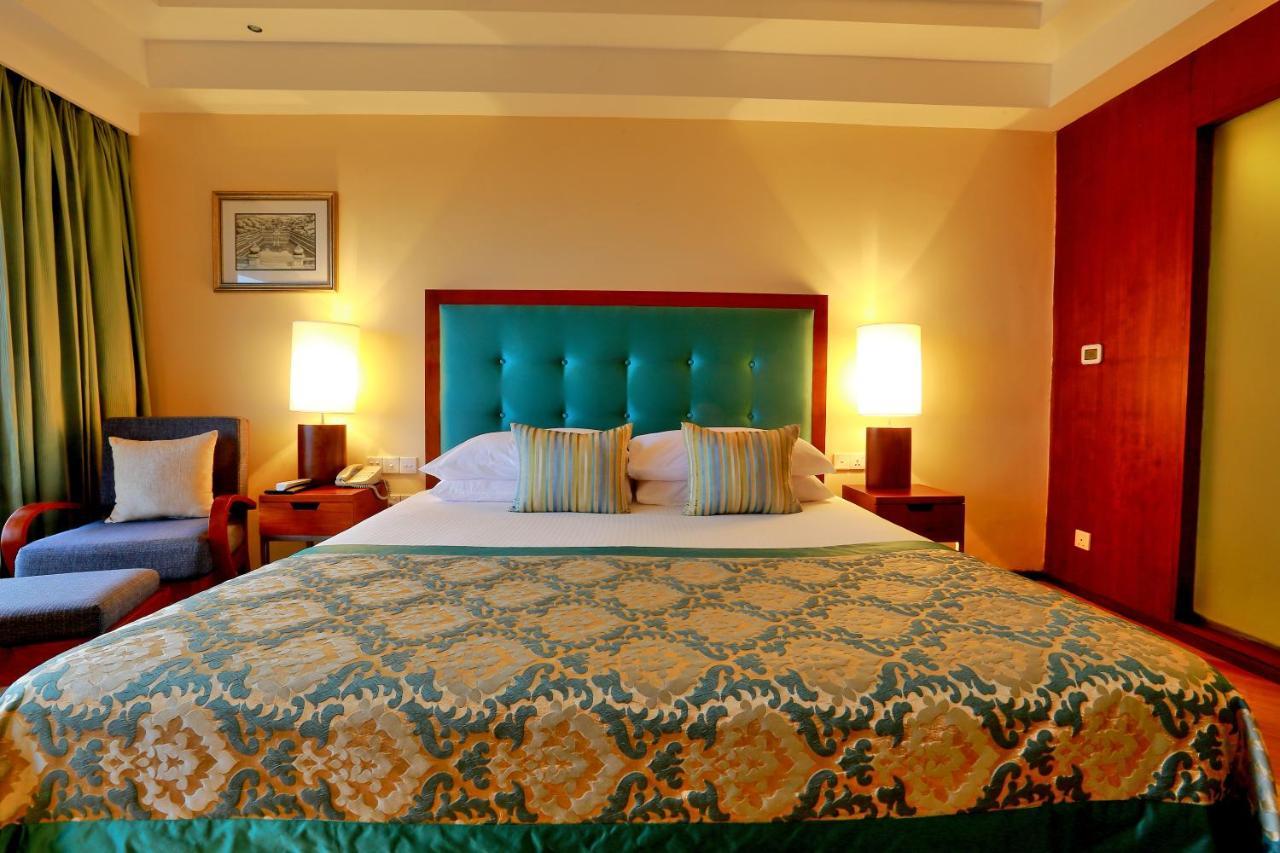ทัชสมุทร โคลอมโบ Hotel ภายนอก รูปภาพ